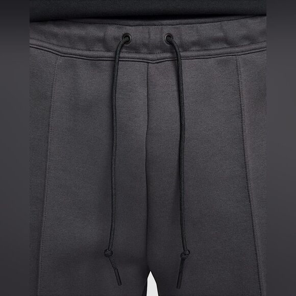 Nike Tech Fleece Tailored Straight Leg Relaxed Pants Men’s Medium M FZ7583-060 - Picture 13 of 16